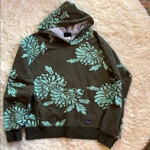 Patagonia Medium organic cotton hoodie sweater